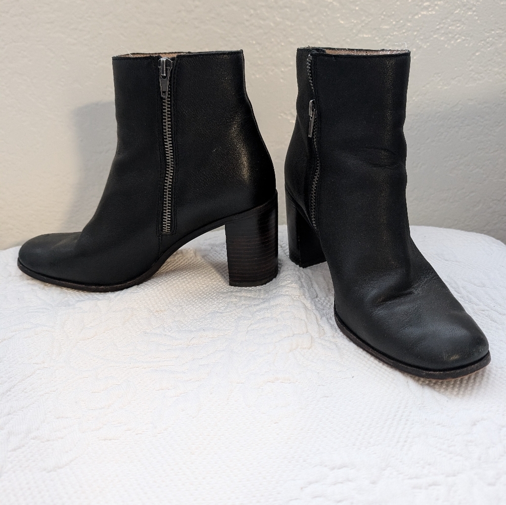 Black Boots w Heels